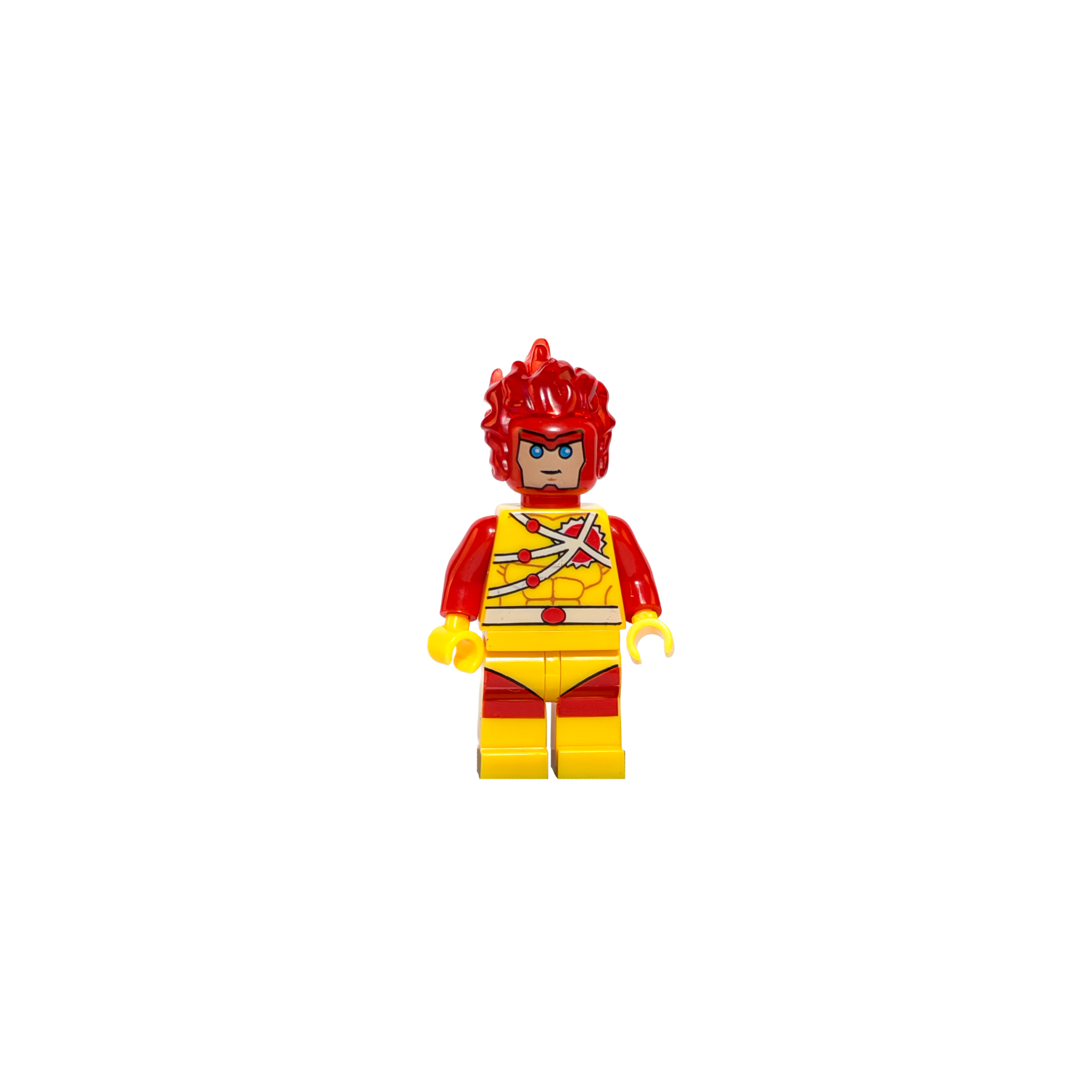 Minifigura de colección de Firestorm de DC Comics sobre un fondo blanco puro. Viste un traje amarillo brillante con mangas y botas rojas. El torso tiene un diseño de arnés plateado con puntos rojos y un símbolo de átomo. Su cabello está moldeado como llamas rojas translúcidas. Está parado sobre una base de exposición negra cuadrada.