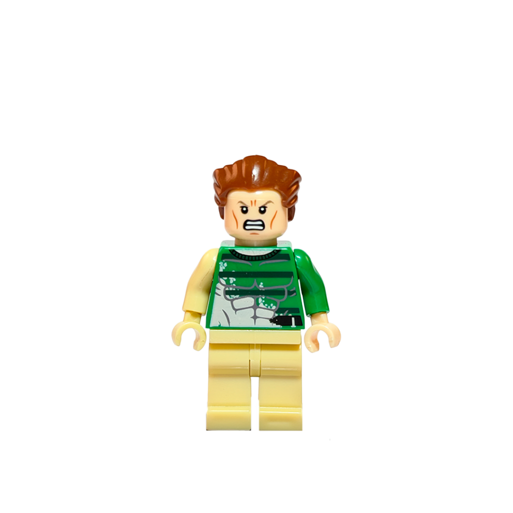 Minifigura de colección de Sandman (Hombre de Arena) de Marvel Spider-Man, vistiendo una remera verde a rayas, destacando brazos transformados en arena sobre fondo blanco.