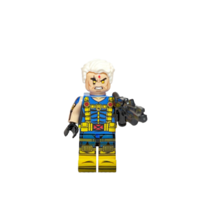 Minifigura de colección de Cable de Marvel X-Men, con brazo cibernético plateado, ojo brillante, traje táctico azul y amarillo, sosteniendo un rifle futurista grande sobre fondo blanco.