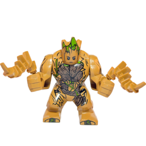 Figura grande (Big-Fig) de colección de Groot de Marvel Guardianes de la Galaxia, con textura robusta de tronco de árbol marrón, detalles de raíces y brazos masivos, sobre fondo blanco.