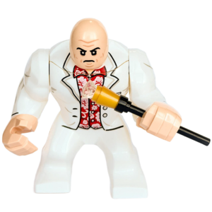 Figura de colección de Kingpin (Wilson Fisk) de Marvel, de contextura grande y ancha, vistiendo un traje blanco con chaleco y corbata, sosteniendo un bastón de mando sobre fondo blanco.
